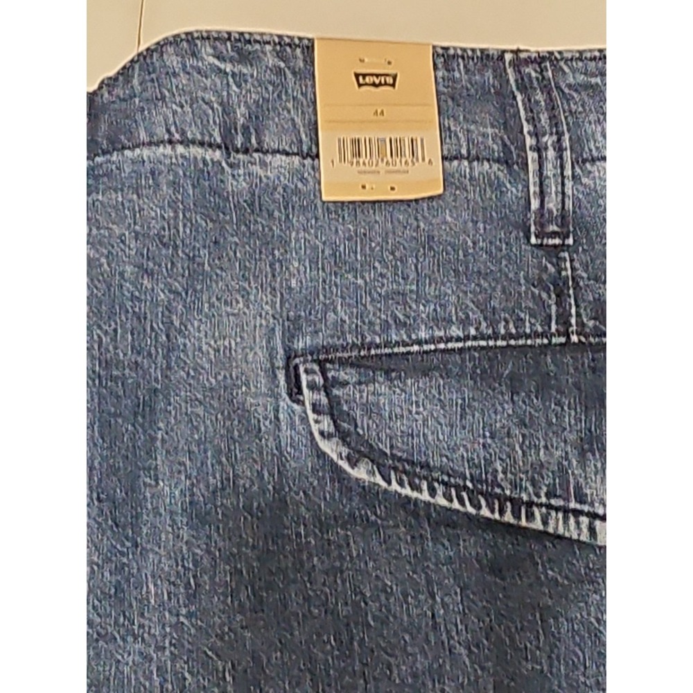 New LEVI'S Size 44 x 10" Carrier Cargo 100% Cotton Loose Denim Shorts MSRP $49 - Picture 5 of 7